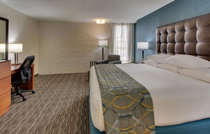 Pear Tree Inn St. Louis Airport