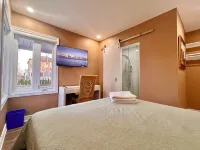 Upgraded Rooms with Bath 7-Min to Subway Near Downsview Rogers Stadium