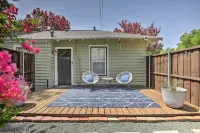 4 Mi to Dtwn: Dallas Gem w/ Furnished Patio - บังกะโล