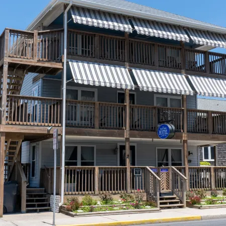 Beach Walk Hotel