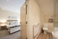 The Lodge at Broadway Hotels in Broadway