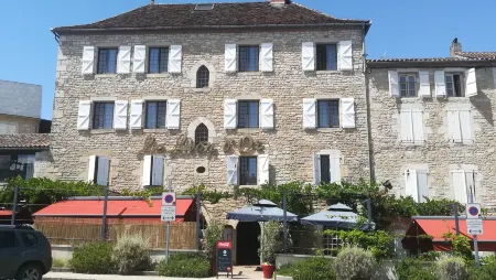 Logis Hôtels - Hôtel et Restaurant le Lion d'Or