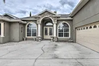 Elegant Valrico Home ~ 15 Mi to Downtown Tampa! Hotels near Sacred Heart Knanaya Catholic