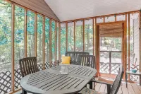 Cabin w/ Deck & Screened-in Porch in New Market! - Kæledyr tilladt