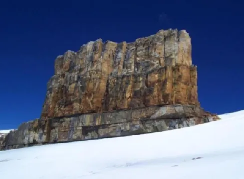 ホスタル M. L ラス トレス b のホテル