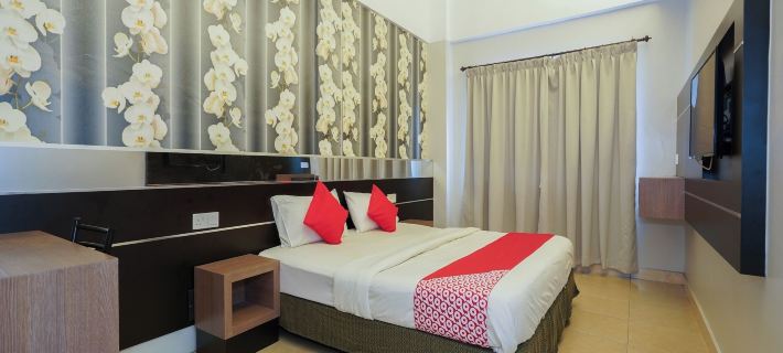Dancenter Near  Shell Jalan Iskandar Shah, Orchard Hotels in Lumut