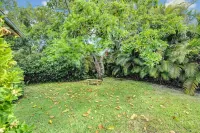 Fun Downtown Delray Home-Walk to Atlantic Ave.-Pool-Tiki Hut-Bikes-WiFi-Near All