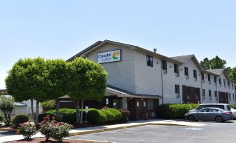 Coastal Inn & Suites