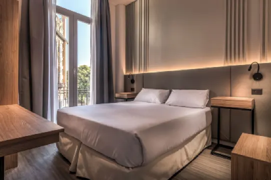 Up Central Córdoba Hotel dekat Edificio Kavanagh