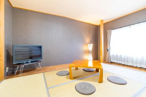 Seaside Pension Petit Shirahama - Parkplatz