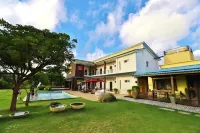 Grandma's Kenting - Yüzme Havuzu