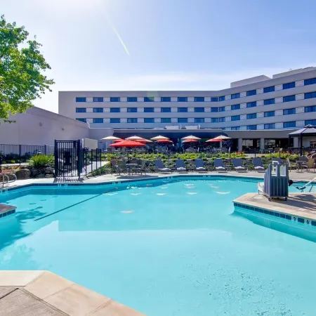 DoubleTree by Hilton Pleasanton at the Club