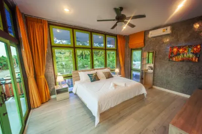 Tonmai Suites