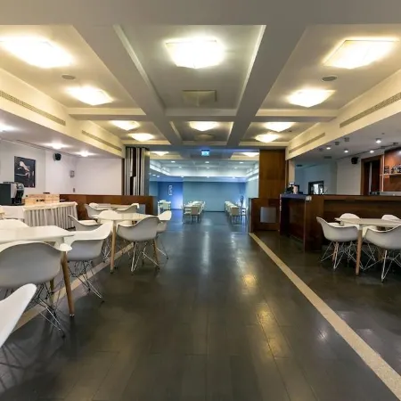 Art Hotel William Отели в г. Братислава I