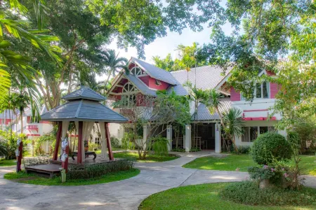 Natural Park Resort Pattaya