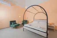 Aria Rooms