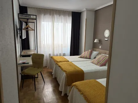 Hotel El Molinón Отели в г. Фуэнтес дель Нарсеа