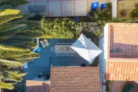 توباز باي أفانتستاي أدورابل كوتيدج والكينج ديستانس تو بيتش وي/ لارج باتيو