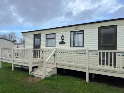 2 Bedroom Sleeps 6 Caravan Manor Park Hunstanton