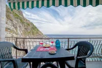 Unda de Ma Apartment with AC & Sea View Balcony