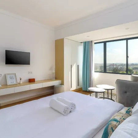 Upperhill View Palace Apartment