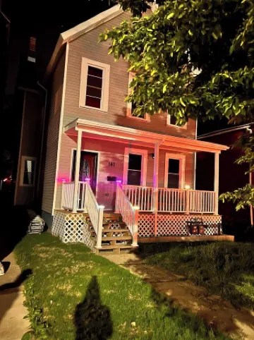 Spacious 6-bedroom house with WiFi, AC  and free Parking in brilliant Buffalo