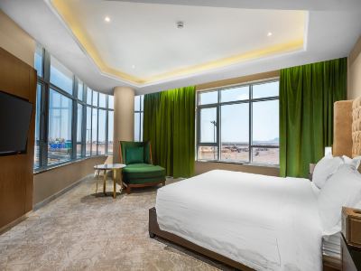 Sukani Royal Hotel, Hail