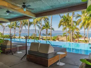 เฟรนด์ลี่ ฟัน บายาร์ตา ดิฟเฟอเรนท์ เอ็กซ์พีเรียนซ์ - ออล อินคลูซีฟ