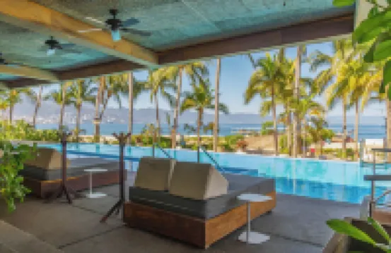 フレンドリー ファン バジャルタ ディファレント エクスペリエンス - オール インクルーシブ