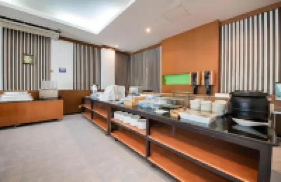 Sea Paradise Hotel Sattahip