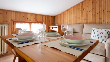 Leopardi 3 Отели рядом с достопримечательностью «Chiesa di San Vitale»