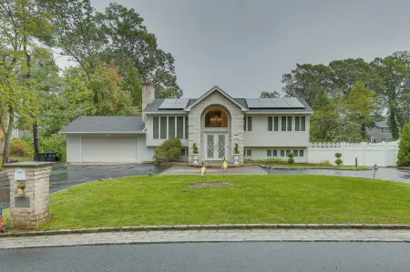 'Dreams of Paradise' Luxury Home w/ Pool! Отели рядом с достопримечательностью «Поквотт Бич Фронт»