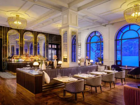 Fairmont Château Lake Louise Отели рядом с достопримечательностью «Луиз»