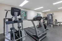 Best Western Plus A Wayfarers Inn and Suites - Gym
