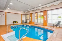 Quality Inn & Suites - Pools