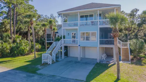 619 Porpoise Circle Hotels in Beaufort County