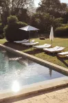 Le Galinier Lourmarin, a Beaumier Guesthouse - piscina