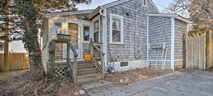 Steps to Cape Cod Canal Pet-Friendly Home Hotéis em Wareham