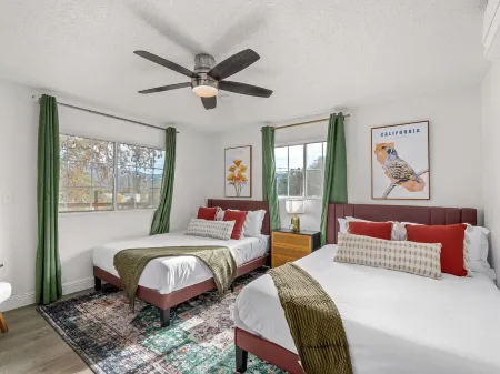 25 Mins to Yosemite - Hot Tub - BBQ - Walk to Town