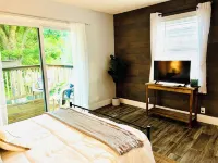 Charming 3-bedroom bungalow in delightful Edinboro with AC, WiFi Hotels in Edinboro