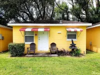 A comfortable 1bed 1 bath apartment located in a quit community.