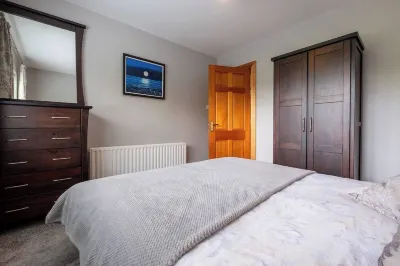 Galway - 1 Bed Guest Flat/Annex. Cosy countryside apartment with garden patio. Hotels in 