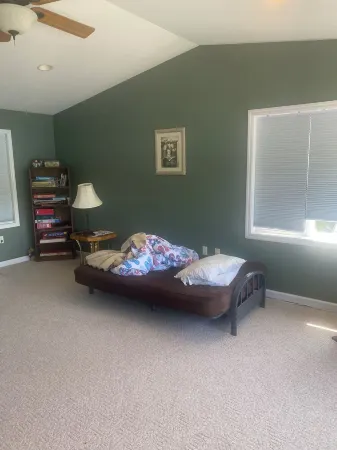 Cool house with AC in charming Dundee with gorgeous views of the lake Отели в г. Баррингтон