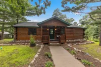 Lakeside Log Cabin w/Firepit, Dock, King Bed, Game Room, Scenic Relaxation