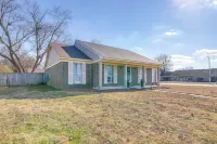 4 Mi to Shelby Farms Park: Memphis Home w/ Patio! - Homestays