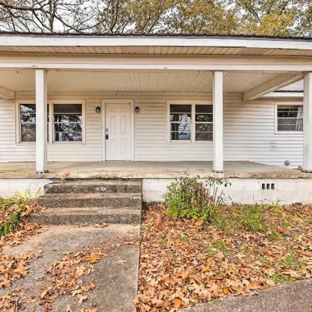 Charming Gadsden Home w/ Golf Course Views!