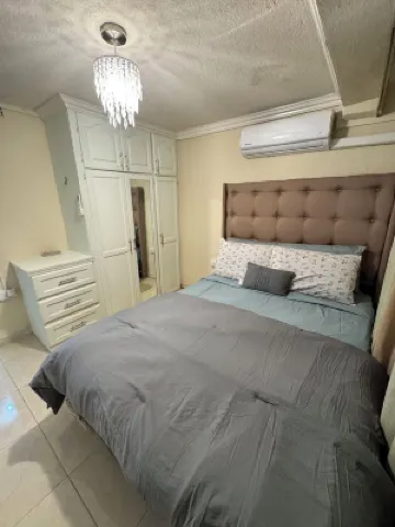 Charming 1-bedroom apartment in brilliant St James with AC, WiFi Hotels in 