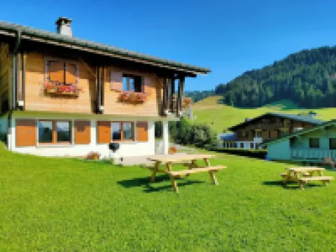 On a Connecting Track - Apt. 8O M2 - Sleeps 8 Hotels in Notre-Dame-de-Bellecombe