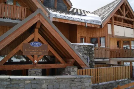 Savoie, 100m from the slopes in Valmeinier, in a quiet location.