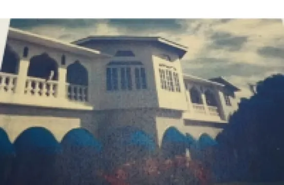 Spacious 9-bedroom house with WiFi & AC in amazing St Jago Heights Spanish Town Hotels in 